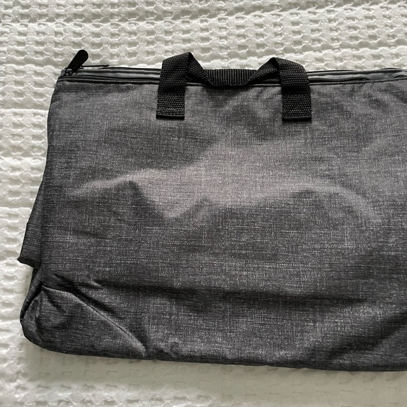 Thirty One Super Swap it pocket. Charcoal crosshatch pattern - Picture 4 of 4